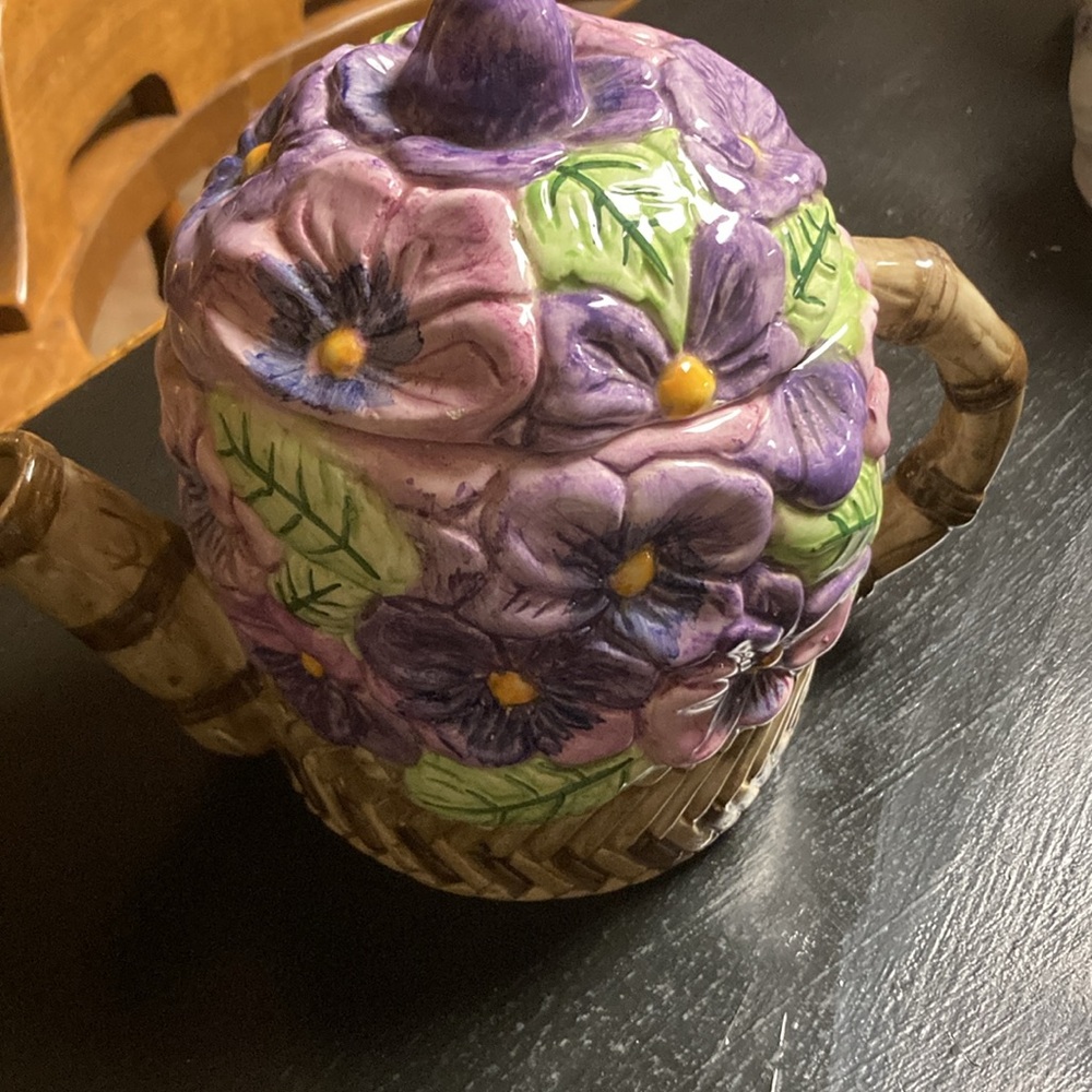 Floral Ceramic Teapot with Lid Vintage!! - Picture 2 of 10